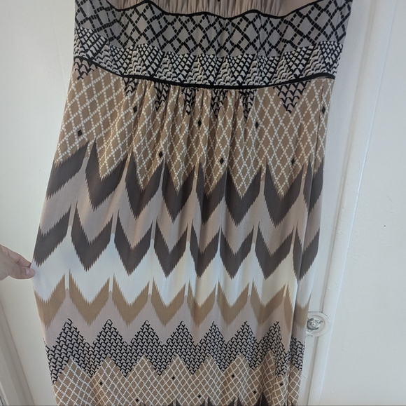 London Times Tan and Brown Chevron Pattern Halter Maxi Dress - Picture 3 of 12